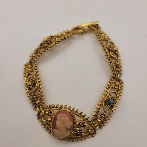 Florenza Cameo Vintage Gold-Tone Bracelet